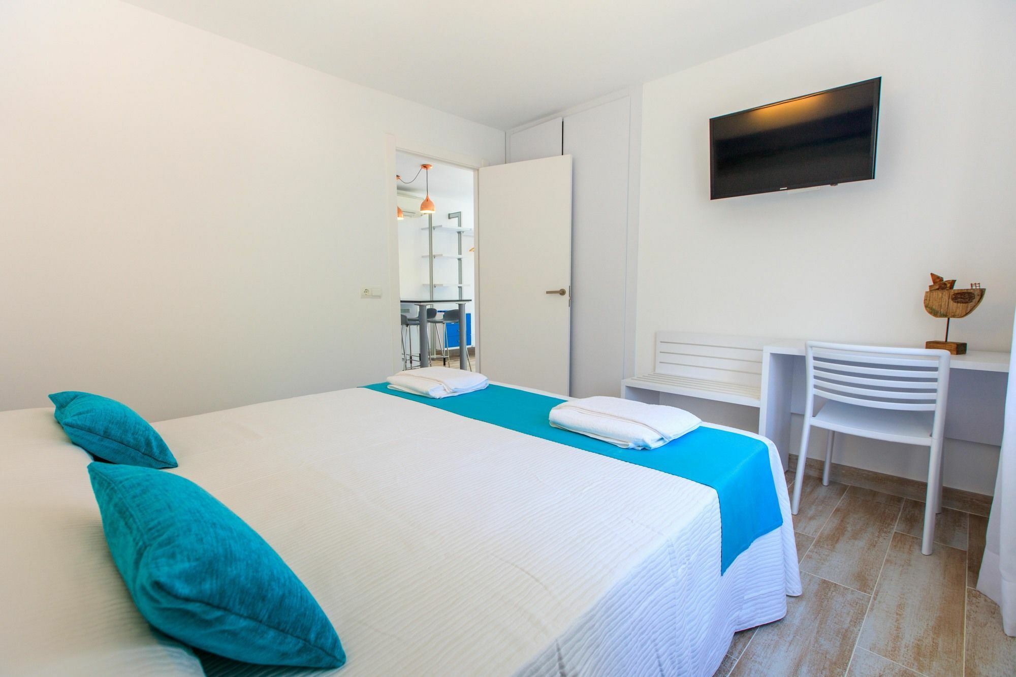 Pinos Playa Suites Platja de Migjorn Eksteriør billede